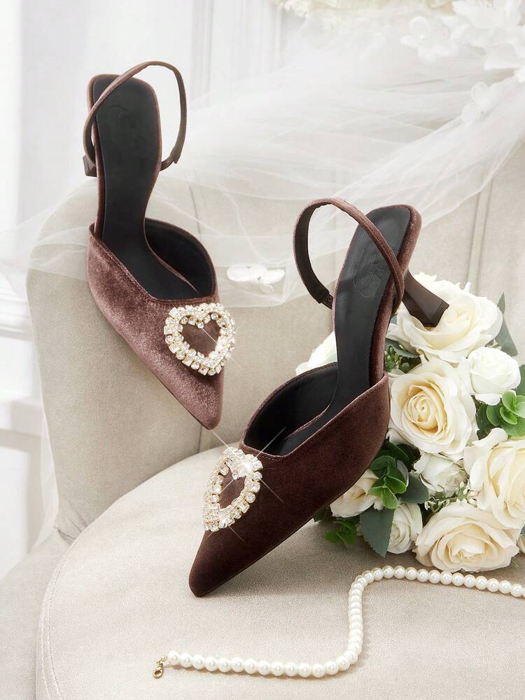 CUCCOO HITCHD Spring And Summer New Three-Dimensional Heart-Shaped Diamond Buckle Design Pointed Wine Glass Heel Romantic Elegance Temperament Simple Sexy Brown Velvet Women's Middle Heel Single Shoes Slingbacks Dress Shoes Dating Afternoon Tea Party Valentine's Day Elegant Wear