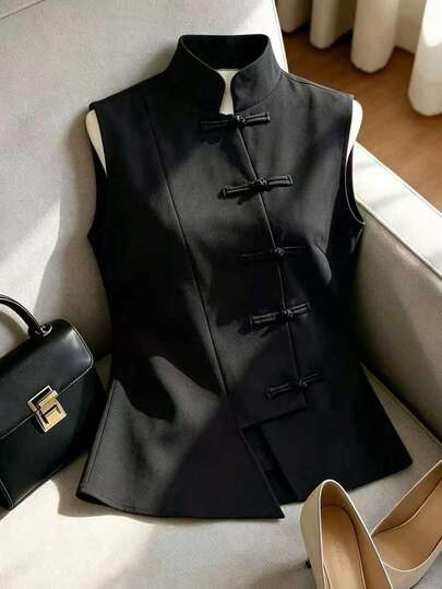 Franclia New Chinese Style Cheongsam Top With Stand-Up Collar And Chinese Knot Buttons, Fashionable New Sleeveless Top With A Row Of Chinese Knot Buttons, Irregular Waist-Cinching Design, Slimming And Versatile, Suitable For Spring And Summer. Women's Shirt, Suitable For Spring And Summer Wear, Outings, Vacations, Casual Wear, Y2K Style, Graduation Season, Fashionable Outfits, Versatile, Commuting, Sexy, Women's Black Shirt.Graduation Season Attire, Fashionable Casual Commuter Wear, Business Office Wear, Versatile And Stylish Everyday Casual Wear, Urban Teacher's Professional Attire