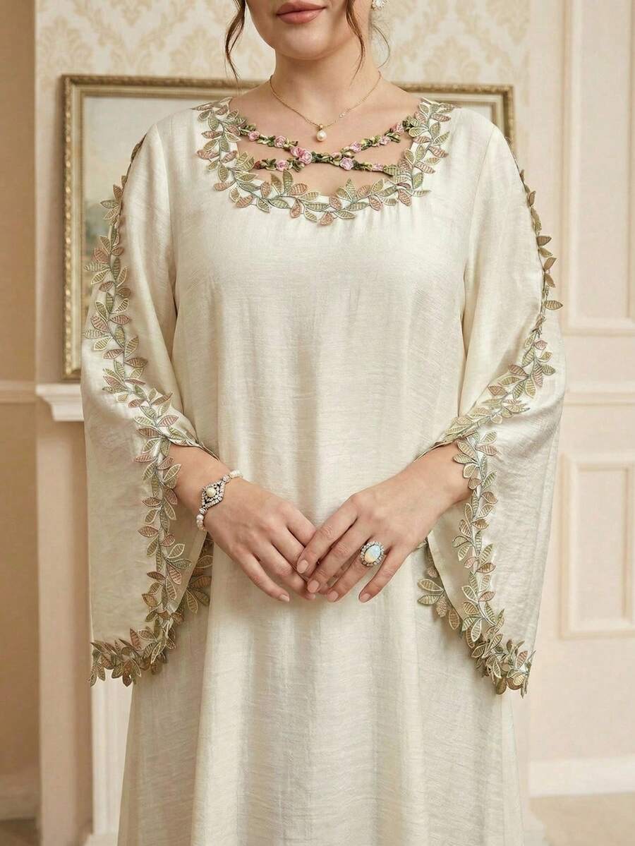 SHEIN Najma Đầm xòe tay bồng kiểu Ả Rập thanh lịch dành cho phụ nữ cỡ lớn, thêu họa tiết. - Màu be - Xem 1