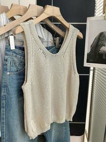SHEIN Holidaya Neue Sommer Französisch Lässig Strickweste, einreihig, Cut Out gestrickte Textur, weiche Atmosphäre, Pendler-/Büromode Layering Design, V-Ausschnitt, neblig weiße ärmelloser Strickjacke - Aprikosenfarben - Übersicht 2