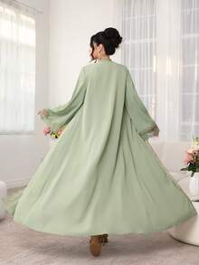 Al Najma Abaya Elegan dengan Dekorasi Renda Bunga, Musim Semi/Panas - Hijau - View 2
