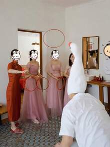 8件套趣味鹅形套圈游戏，将圈套在鹅头靶子上，看看谁能套住最多，是家庭娱乐、节日派对、团体活动、庆祝活动和游戏的理想之选。 - 紅白色 - 查看 3