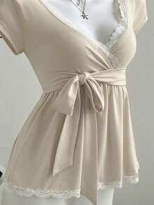 Sweetra Y2K蕾丝边度假甜美修身T恤 - 杏色 - 查看 4