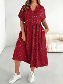 SHEIN Essnce فستان كاجوال للسيدات ذوات الأحجام الكبيرة مطبوع بنقاط مع كشكشة - الأحمر - مشاهدة 4