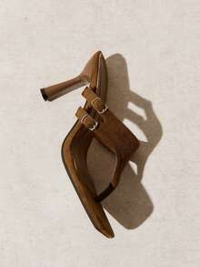 Nöista A Chic Kitten Heel Sandal In Soft Brown Microfber, Featuring A Toe-Post Design And Side Buckle Details For A Refined, Modern Look. - Khaki - View 4