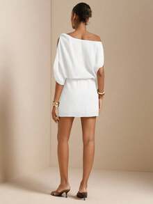 Vesra Vestido de mujer con decoración de hebilla metálica, diseño de hombro oblicuo y fruncido, tela de lino sintético - Blanco marfil - Ver 2