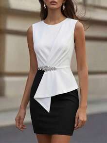 Women's Round Neck Sleeveless Black & White Patchwork Bodycon Dress - White - View 1
