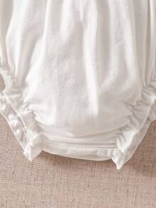 SHEIN Newborn Baby Girls' White Lace Trim Comfortable Shorts High Elastic Waist Multi-Layer Lace Back Everyday Princess Wear For 0-9 Months Infant Girls - White - View 5