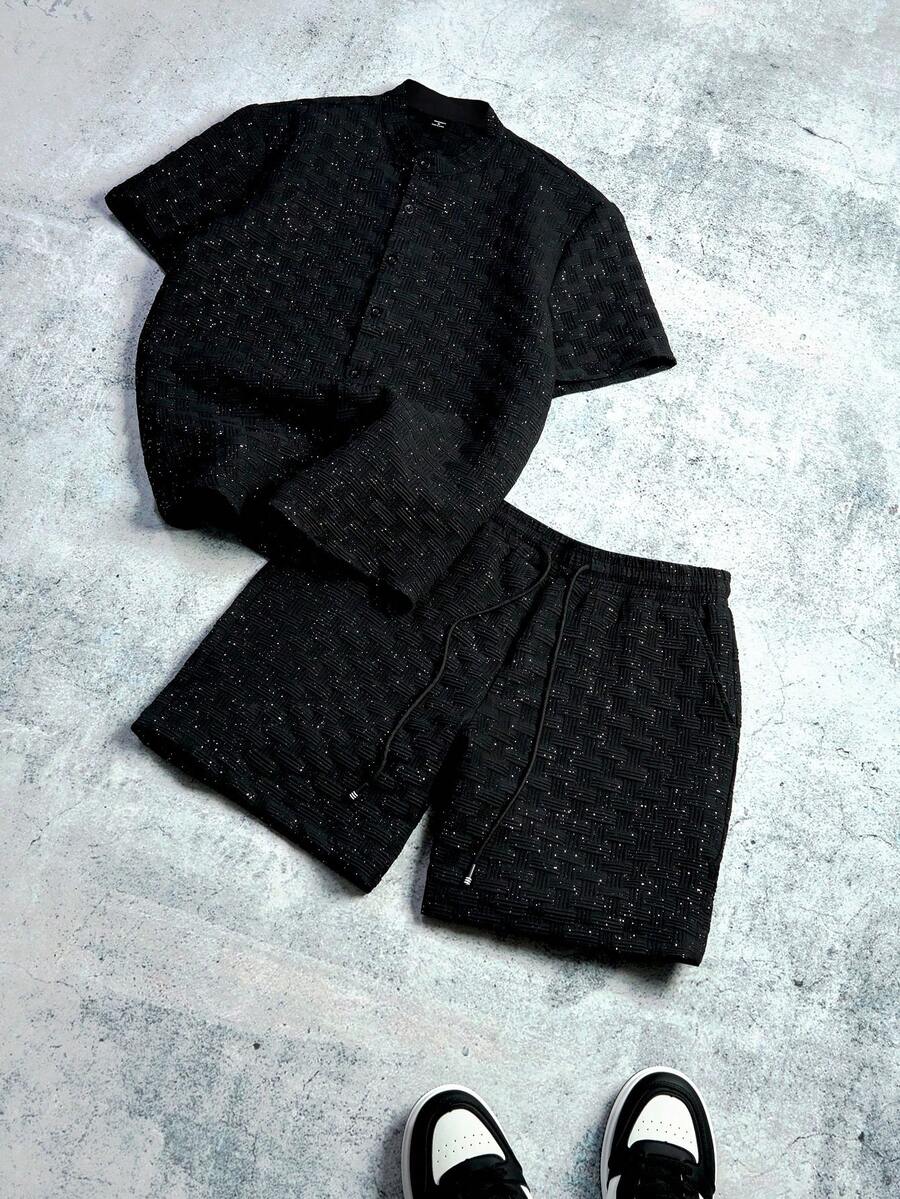 Manfinity Hypemode Men's Daily-Casual Style, Inspired By INS, Featuring A Black Short-Sleeve Shirt And Shorts Set With A Stand-Up Collar And Night-Sky Textured Jacquard. Its Shiny Finish And Button-Front Closure Make It Perfect For Music Festivals, Hawaiian Beach Vacations, And Everyday Wear. It Also Makes A Great Gift For A Boyfriend Or Husband . Men Shorts Set, Men Two Pieces Outfits, Men's Silver Foil Texture Short Sleeve Shirt And Shorts Set , Two Pieces Outfit Men - Black - View 1
