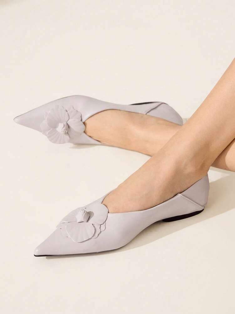 CUCCOO CHICEST Pointed Toe Low Vamp Camellia Flat Bottom Comfortable Versatile Fashionable Soft Sole Elegant Fairy Flat Shoes Apricot Women's Shoes