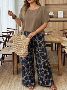 SHEIN CURVE+ 2pcs Plus Size Women Vacation Loose Shirt And Ditsy Floral Pants Set - Multicolor - View 2