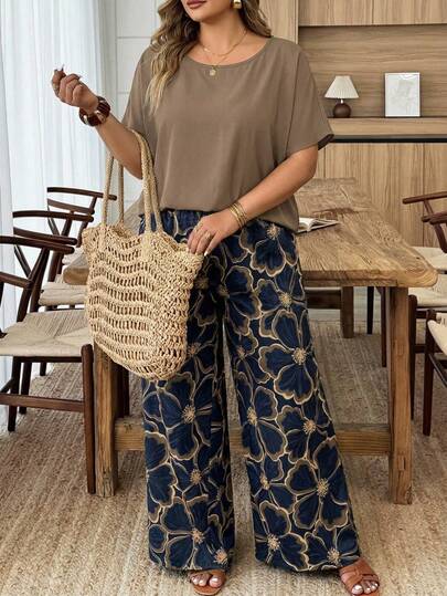 SHEIN CURVE+ 2pcs Plus Size Women Vacation Loose Shirt And Ditsy Floral Pants Set