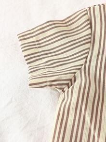 SHEIN Bộ quần áo tay ngắn kiểu quý ông cho bé trai sơ sinh, trang phục mùa hè giản dị, tối giản và nghệ thuật dành cho trẻ nhỏ. - Cà phê nâu - Xem 5