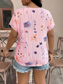 SHEIN VCAY Plus Size V-Neck Short Sleeve Lace Patchwork Floral All-Over Print Loose Hollow Out T-Shirt - Pink - View 2