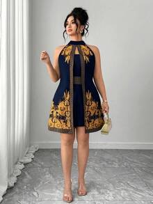 Mono de verano de talla grande para mujer con estampado de batik negro y dorado.Diseño estilizador y retro con cuello halter.Adecuado para: atuendos de viaje con temática del sudeste asiático, fiestas/reuniones, vacaciones y ocio, actuaciones culturales/shows, restaurantes especializados/puestos de costumbres populares - Azul marino - Ver 4