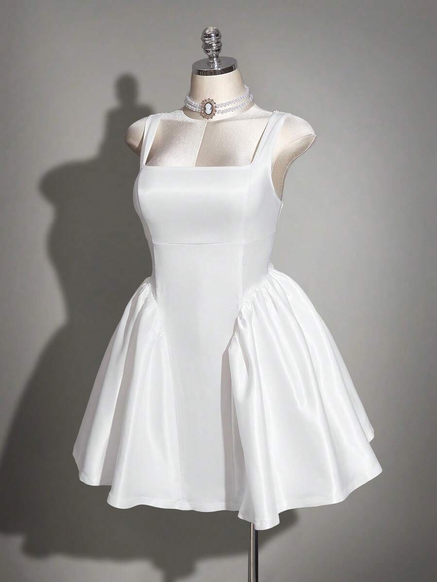 SHEIN ICON 大码女士缎面蝴蝶结系带露背连衣裙 - 白色 - 查看 1