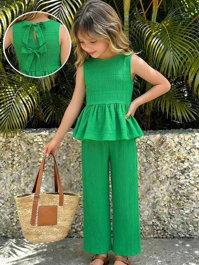 SHEIN Bộ đồ mùa hè cho bé gái, kiểu dáng thường ngày, màu xanh lá cây, chất liệu dệt họa tiết, có nơ trang trí, gồm áo khoác dài và quần short rộng rãi, có thể mặc đi nghỉ mát.