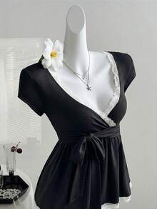 Sweetra Áo thun dáng ôm, viền ren, phong cách Y2K, thích hợp cho kỳ nghỉ. - màu đen - Xem 6