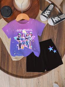 两件套可爱多巴胺紫色偶像明星图案少女休闲宽松圆领短袖T恤和短裤，适合春夏日常、居家、度假、节日等场合，营造春日氛围和夏日气息。这款春夏套装舒适百搭，时尚休闲，童装印花图案，春夏新款，清爽舒适，春日夏日假期必备。 - 彩色 - 查看 6