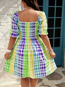 Sunnyshic Vestido midi elegante y casual de línea A con mangas cortas y estampado de cuadros degradados para mujeres de talla grande - Multicolor - Ver 2