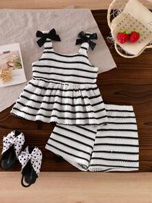 SHEIN Bộ đồ đôi 2 món cho bé gái, gồm áo hai dây và quần short dệt kim họa tiết hoa dứa màu đen trắng, trang phục mùa hè giản dị, thoải mái cho trẻ em. - Đen và trắng - Xem 5