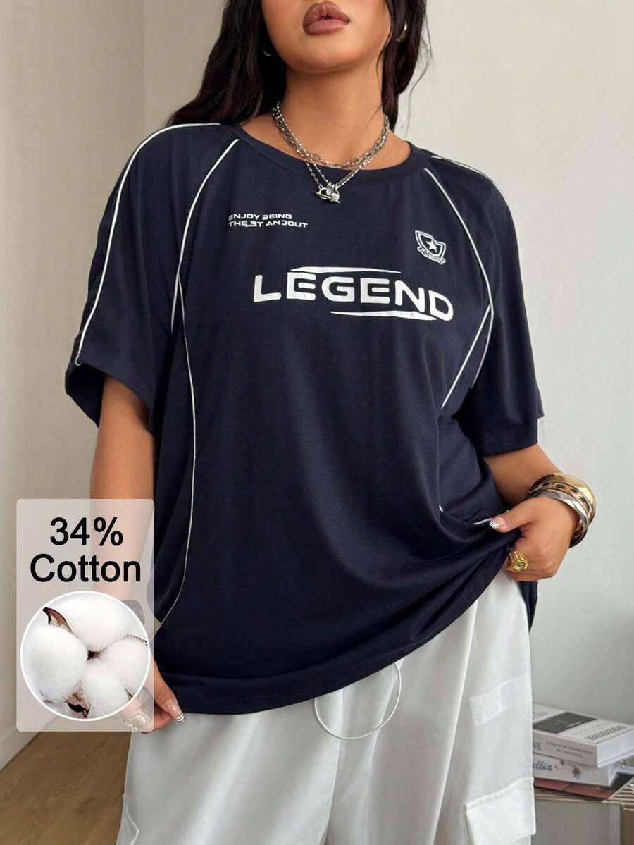 Coolane Camiseta azul de manga corta con bloqueo de color y estampado de letras de estilo callejero Y2K para eventos geniales, tallas grandes para mujer, tops de verano - Azul - Ver 1