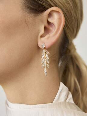 MOTF PREMIUM PRE GOLD LEAF ELEGANT EARRINGS