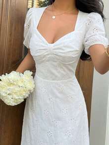 Modelyn 女士时尚优雅刺绣网纱心形领连衣裙 - 白色 - 查看 7