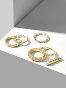 MOTF PREMIUM 18K金镶钻轻奢个性化小巧戒指，一枚戒指，可多次佩戴 - 金色 - 查看 6