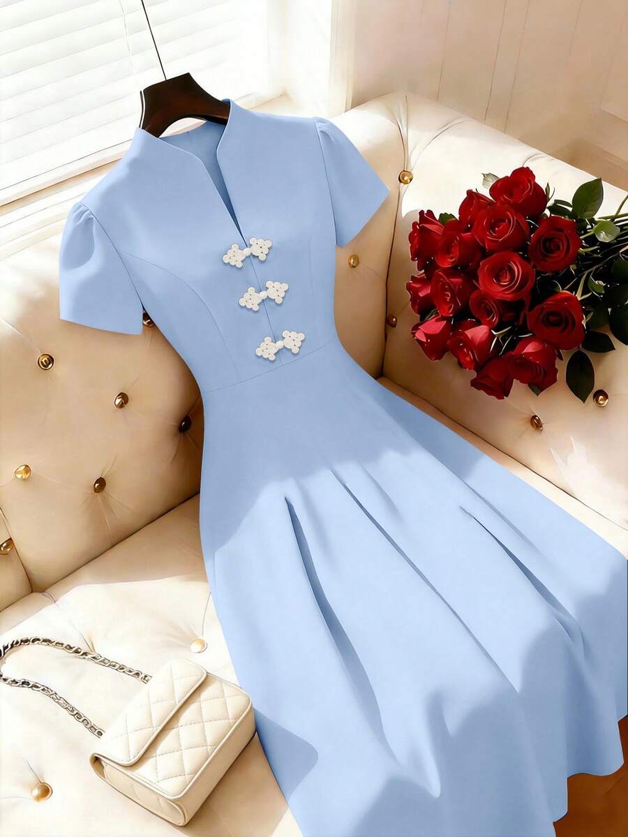 SHEIN Franclia 女士优雅纯色纽扣装饰短袖连衣裙 - 淺藍色 - 查看 1