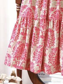 SHEIN Vintaside Kids 这款女童夏季波西米亚风甜美度假连衣裙，采用蓝色碎花印花，配有大蝴蝶结领、短袖和宽松的及膝裙摆。非常适合日常穿着、购物、海滩郊游、度假等场合。 - 玫紅色 - 查看 5