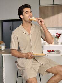CoupledUp Bộ đồ ngủ nam màu trơn, kiểu dáng tối giản, cổ ve áo, tay ngắn và quần short, thích hợp cho mùa xuân/hè. - Màu Khaki - Xem 7