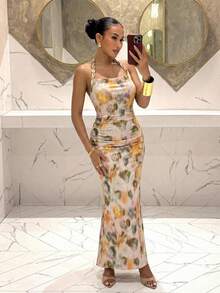 Slaydiva Mùa xuân mới, Lễ hội âm nhạc Xuân Hè, Ngày Valentine, Lễ Phục Sinh, Mùa cưới, Mùa lễ hội, Kỳ nghỉ biển, Thường ngày, Thanh lịch, Đi làm, Mặc hàng ngày, Trang phục công sở, Kỳ nghỉ, Tiệc tùng, Du thuyền, Tiệc tùng, Cơ bản, Hẹn hò hàng ngày, Dây đeo vai xoắn, Dây buộc cổ, Hở lưng rộng, Cổ ôm, Không tay, Xếp ly bên hông, Xẻ tà cao vừa, Xanh lá cây, Vàng, Hoa văn, Váy in họa tiết màu mơ, Váy tôn dáng, Váy dài nữ -B - Nhiều màu - Xem 3
