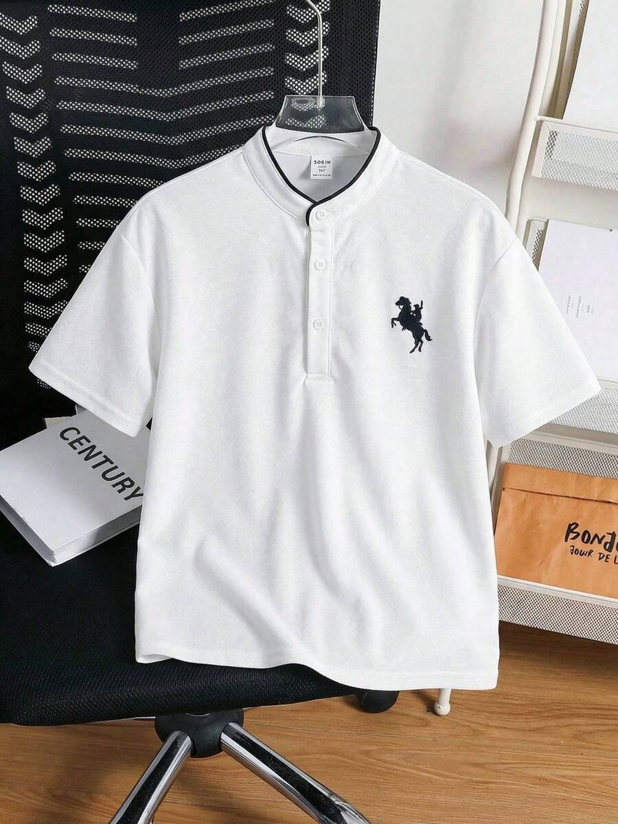 SHEIN 兒童青少年男孩白色休閒夏季開學季百搭立領半拉鍊寬鬆套頭 Polo 衫,Y2K 上衣,基礎 T-shirt,春季 - 白色 - 查看 1
