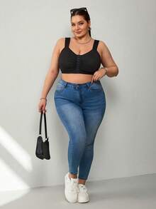 SHEIN CURVE+ 大码女式夏季休闲日常通勤简约纯色褶皱胸前三扣短款宽松背心 - 黑色 - 查看 6