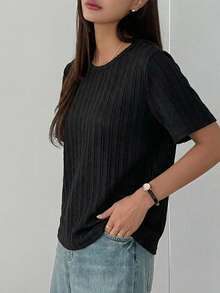 DAZY Camiseta casual de mujer con cuello redondo, manga corta y parches de encaje - Negro - Ver 3