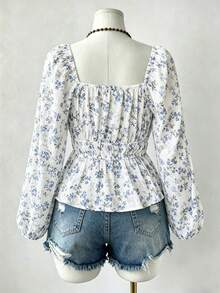 Flirla Blusa elegante con motivo floreale ditsy, colletto a forma di cuore con fiocco, inserti in pizzo sul colletto, maniche a lanterna, design vita segnata, dettaglio fiocco arricciato, orlo con volant, camicia graziosa - Blu e Bianco - Visualizzare 2