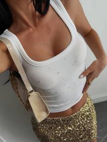 DAZY 女款夏季內建胸墊重工水鑽裝飾貼身街頭休閒細肩帶背心上衣 - 白色 - 查看 6