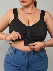 SHEIN CURVE+ 大码女式夏季休闲日常通勤简约纯色褶皱胸前三扣短款宽松背心 - 黑色 - 查看 7