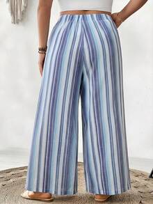 SHEIN CURVE+ Neue Damen Große Größen Blaue Gestreifte Baumwolle Leinen Gewobene Zugband Taille Lässig Hose, Geeignet für Frühlings- und Sommerstrandurlaube - Blau-Weiß - Übersicht 2
