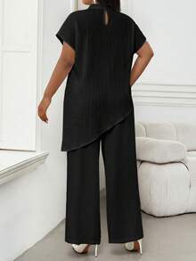 SHEIN Lady Plus Size Women Solid Color Bat Sleeve Asymmetric Hem Casual Top - Black - View 2