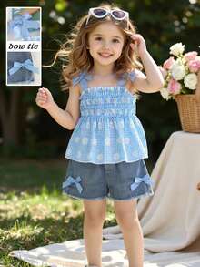 SHEIN Playful Pals 2件組少女夏季套裝，黃色花卉與藍色格紋細肩帶上衣搭配3D蝴蝶結裝飾與牛仔短褲，可愛休閒時尚服飾套裝，2026 - 藍色 - 查看 11