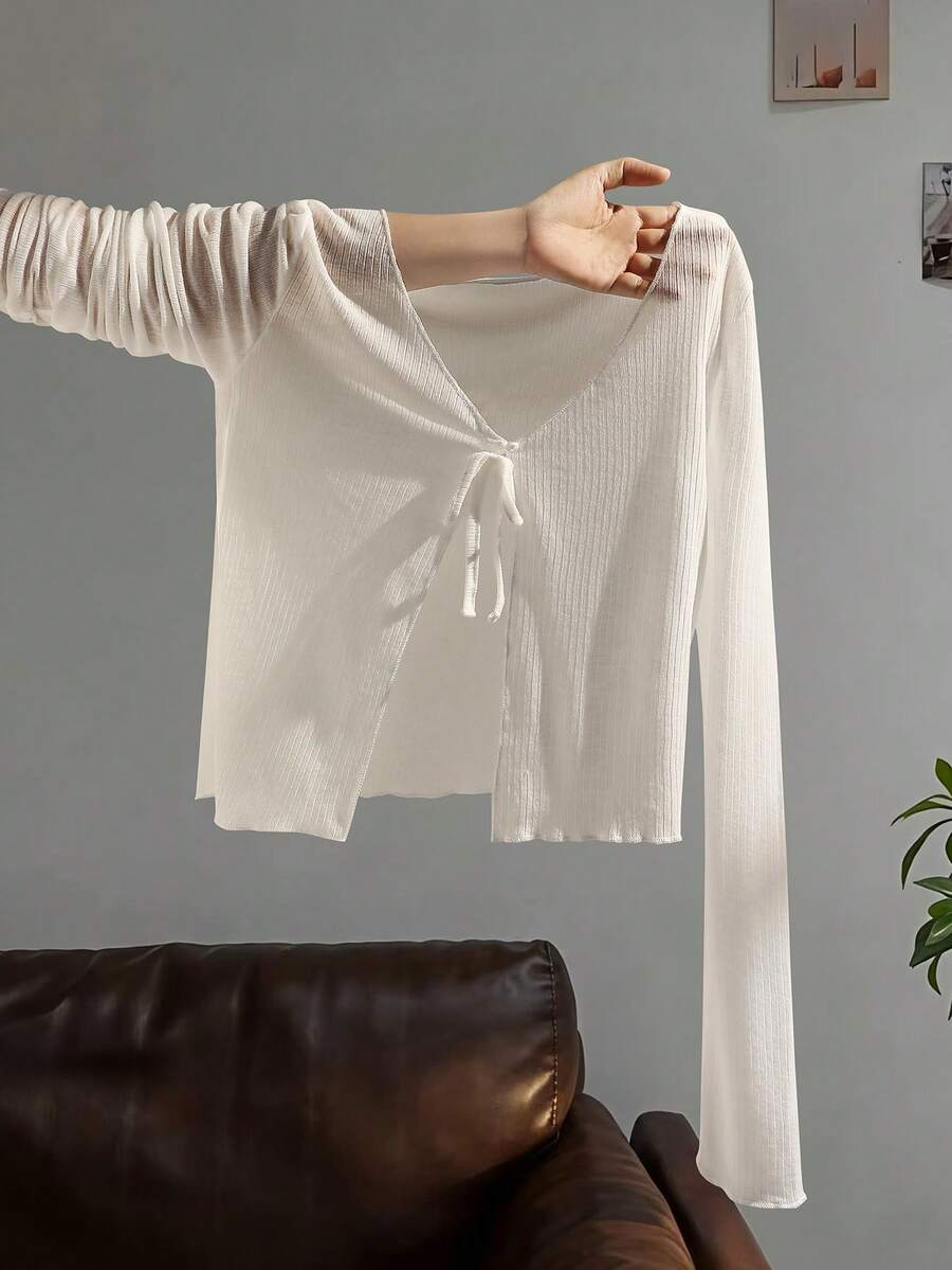 SHEIN 这是一件轻薄的女童衬衫外套,长袖针织上衣,非常适合夏季穿着。 - 白色 - 查看 1