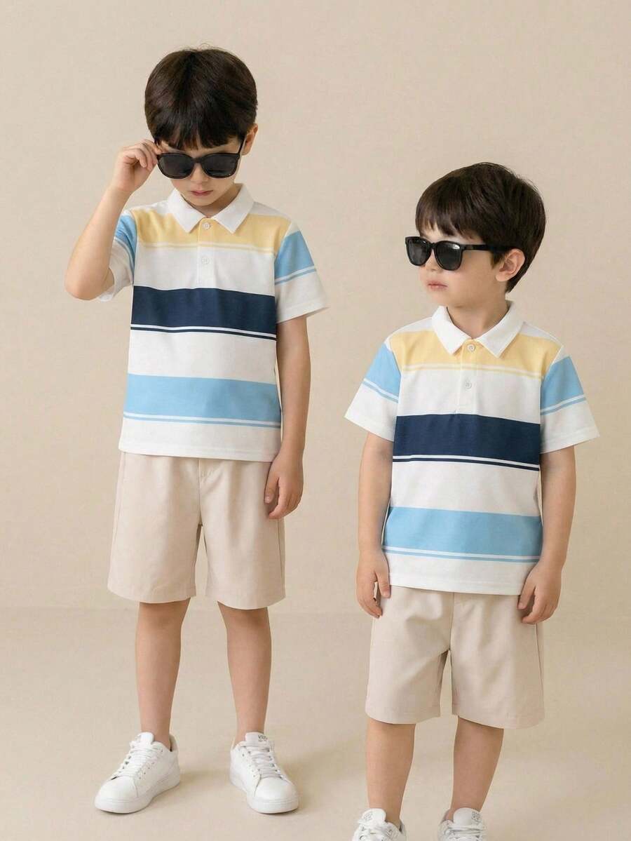 2件套男童休闲学校假期舒适时尚简约百搭柔软宽松韩版条纹彩色针织短袖polo衫和绿色短裤，适合春夏季日常、学校、假期、派对穿着。