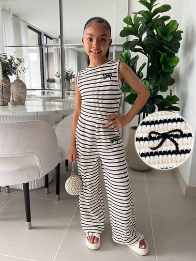 SHEIN Bộ đồ 2 mảnh cho bé gái tuổi teen gồm áo tank top rộng rãi in nơ kẻ sọc đen trắng và quần ống rộng, trang phục thời trang đa năng cho mùa xuân/hè, đi học.