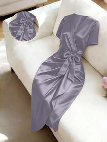 SHEIN Raffinéa Đầm nữ màu đỏ ớt, cổ chữ V, chất liệu satin, thiết kế xếp ly phía trước, tay ngắn, phù hợp cho trang phục thanh lịch hàng ngày, những buổi đi chơi sang trọng và những buổi hẹn hò lãng mạn. - Màu tím  Violet - Xem 3