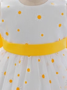Glamorique Kids 女婴黄色雏菊印花无袖V领网纱缎面撞色腰带露背蝴蝶结连衣裙，女婴节日表演生日派对优雅连衣裙 - 黃色 - 查看 8