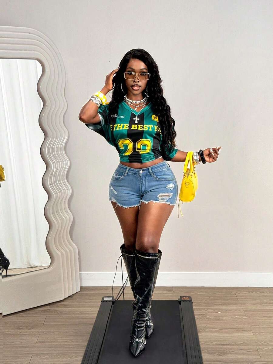 BamGleam Retro Sports Star & Number Colorblock Print Shiny Knit Loose Casual Short Sleeve T-Shirt - Green - View 1