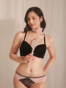 DelicateAllure 高支撑钢圈文胸，模压罩杯，花卉蕾丝饰边，网纱拼接，浪漫优雅女士内衣 - 黑色 - 查看 2