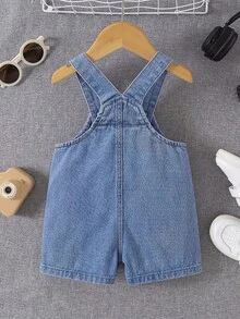 SHEIN 幼儿男童3D卡通熊前口袋蓝色牛仔宽松背带短裤 - 藍色 - 查看 4